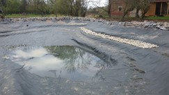Zahradní jezírko v Osvračíně z fólie Aquaplast 805